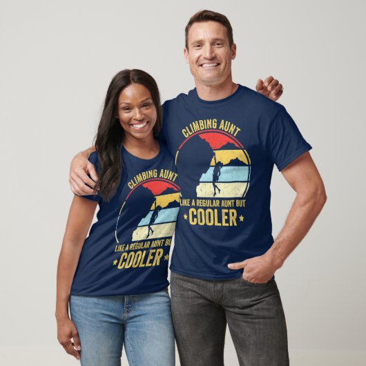 登山の叔母は普通の叔母のようだがクール Tシャツ (ユニセックス)