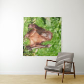 登山オランウタンベビー タペストリー (インサイチュ(横))