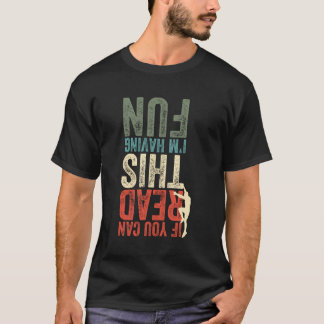 登山登山おもしろい者のための岩の付いた贈り物 Tシャツ