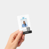 登録看護師の顔写真入りビジネス ロゴ QR コード ID バッジ (手持ち)