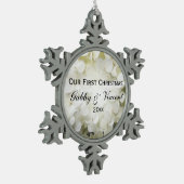 白あじさい花初めてのクリスマス結婚ズ スノーフレークピューターオーナメント (左)