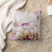 白いおよび紫色のダリアの花の枕 クッション (ブランケット)