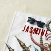 白いお洒落上にホタテ貝の貝殻 ビーチタオル (インサイチュ)