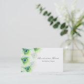 白いかわいらし上にクジャクの羽 名刺 (スタンド正面)