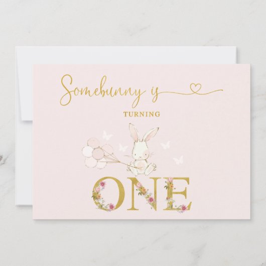 白いくつかのバニーワイルドフラワーズ1st誕生日 招待状 (裏面)