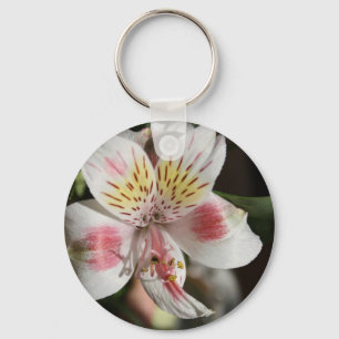 白いですかピンクのアルストロメリア属の花のキーホルダー キーホルダー