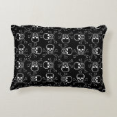 白いどくろ印のグラフィックパターン アクセントクッション (裏面)