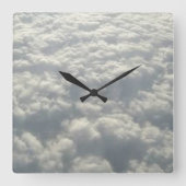 白いふわふわした雲 スクエア壁時計 (正面)