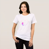 白いふわふわのあなたに心臓は鳴る トライブレンドTシャツ (正面全面)