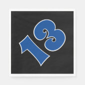 白いアウトライン付きの青い「13」イベント# Napkins スタンダードランチョンナプキン (正面)