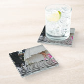 白いウェディングドレスが付いているテニスシューズ ガラスコースター (アングル)