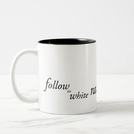 白いウサギのマグを後を追って下さい ツートーンマグカップ (左)