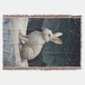 白いエレガントうさぎクリスマスの雪の森 スローブランケット (正面)