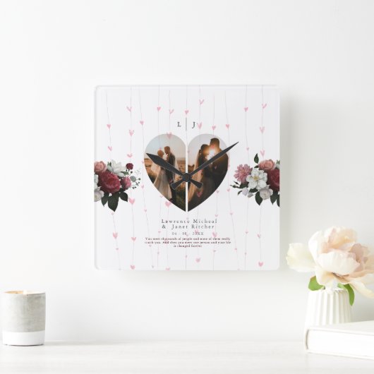 白いエレガントハート型の写真カスタム用の写真 スクエア壁時計 (ホーム)