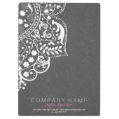 白いエレガントフローラレースのグレーのダマスク クリップボード (裏面)
