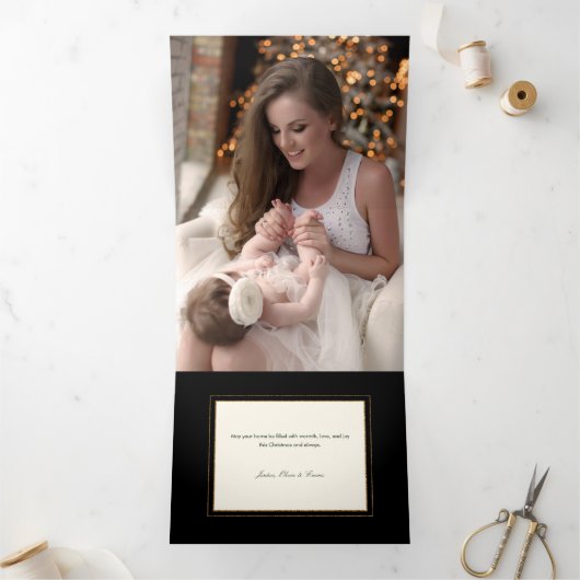 白いエレガントポインセチアと金ゴールドの緑の写真 三つ折りクリスマスカード (内部)