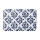 白いエレガントヴィンテージダマスクのネイビーブルー バスマット (正面)