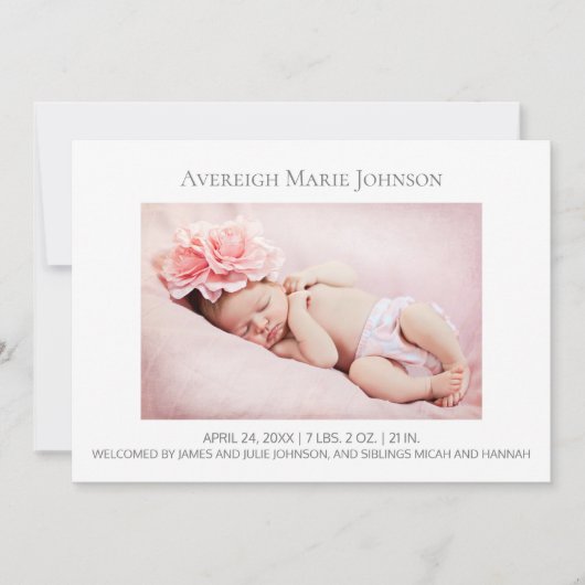 白いエレガント少女または少年の写真の誕生のお知らせ 案内状 (正面)