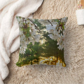 白いエレガント花の木の日の出の松 クッション (ブランケット)