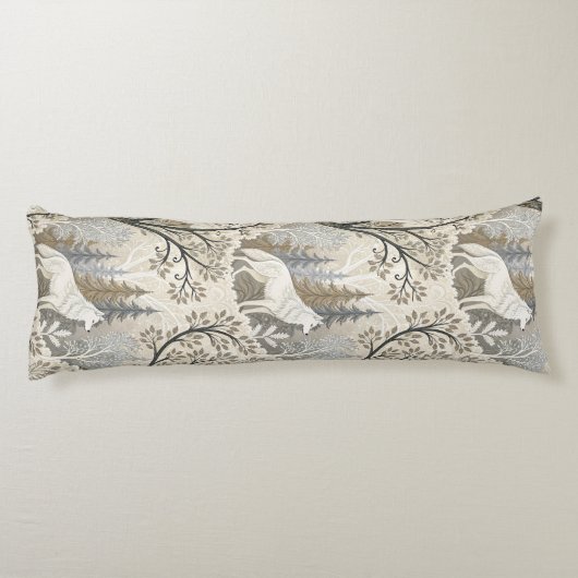 白いオオカミの穏やかな冬の森の風景 ボディピロー (裏面)