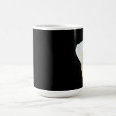 白いカラユリの花の裏庭の庭の写真 コーヒーマグカップ (中央)