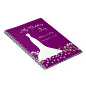 白いガウン、紫色の結婚式のノートの渦巻 ノートブック (右側)