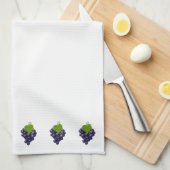 白いキッチンタオルに描かれた美しいブドウの房 キッチンタオル (四つ折り)