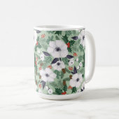 白いクリスマスの花と赤い果実のパターン コーヒーマグカップ (正面右)