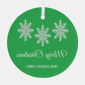 白いクリスマスの雪の結晶メリークリスマスグリーン ガラスオーナメント (裏面)