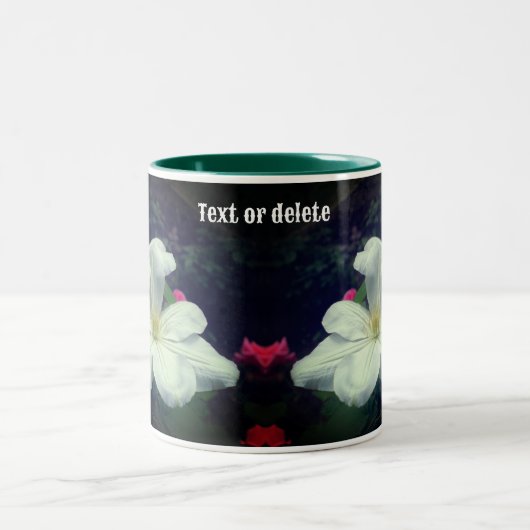 白いクリマチスの花パーソナライズされた対 ツートーンマグカップ (中央)