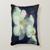 白いクリマチスの花ペア アクセントクッション (正面(垂直))