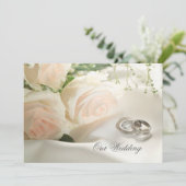 白いクリーム色のバラとリングの結婚式招待状 招待状 (スタンド正面)