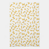 白いクール上におもしろいパスタのマカロニ模様 キッチンタオル (縦)