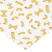 白いクール上におもしろいパスタのマカロニ模様 テーブルクロス (アングル)