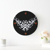 白いグリフィンと花，赤いルビージェムストーン ラージ壁時計 (ホーム)