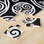 白いケルトのトリスケルを黒に ジグソーパズル (側面)