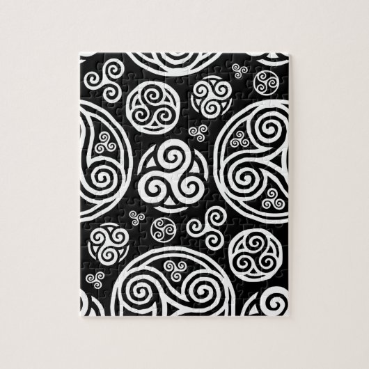 白いケルトのトリスケルを黒に ジグソーパズル (縦)