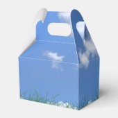 白いゴルフボールと草の中の旗 フェイバーボックス (裏面サイド)