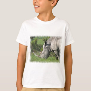 白いサイの青年Tシャツ Tシャツ
