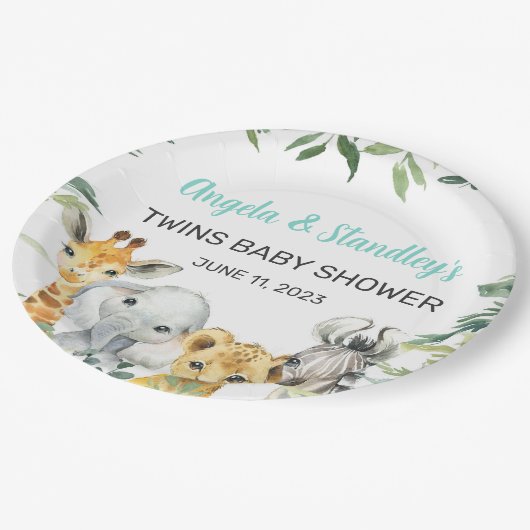 白いサファリ動物の赤ちゃんシャワー紙プレート。 ペーパープレート (アングル)