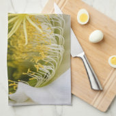 白いサボテンの開花 キッチンタオル (四つ折り)