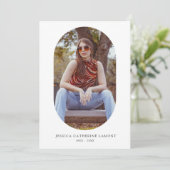 白いシンプルピンクのハート葬儀オーバルフォトウェイク サンキューカード (スタンド正面)