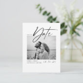白いシンプル写真ミニマルと日付写真の保存 案内ポストカード (スタンド正面)