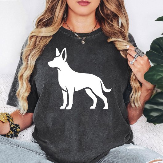 白いジャーマンシェパードのシルエット Tシャツ