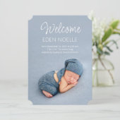 白いスクリプトへようこそ可愛い写真の誕生のお知らせ (スタンド正面)