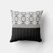 白いダマスク織の黒はモノグラムと縞で飾り、 クッション (裏面)