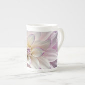 白いダリアの花 ボーンチャイナマグカップ (正面右)
