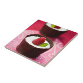 白いチョコレート・ムースのデザート タイル (側面)