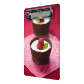 白いチョコレート・ムースのデザート ミニクリップボード (アングル2)