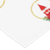 白いテーブルクロスの上のクリスマスノーム テーブルクロス (アングル)